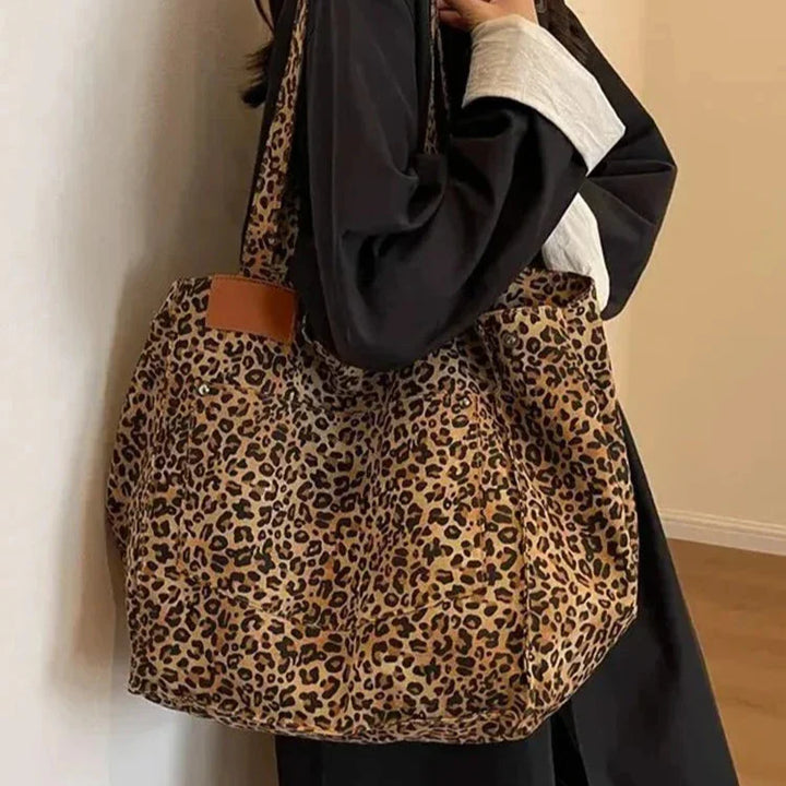 Tote Safari Chic di Olivia